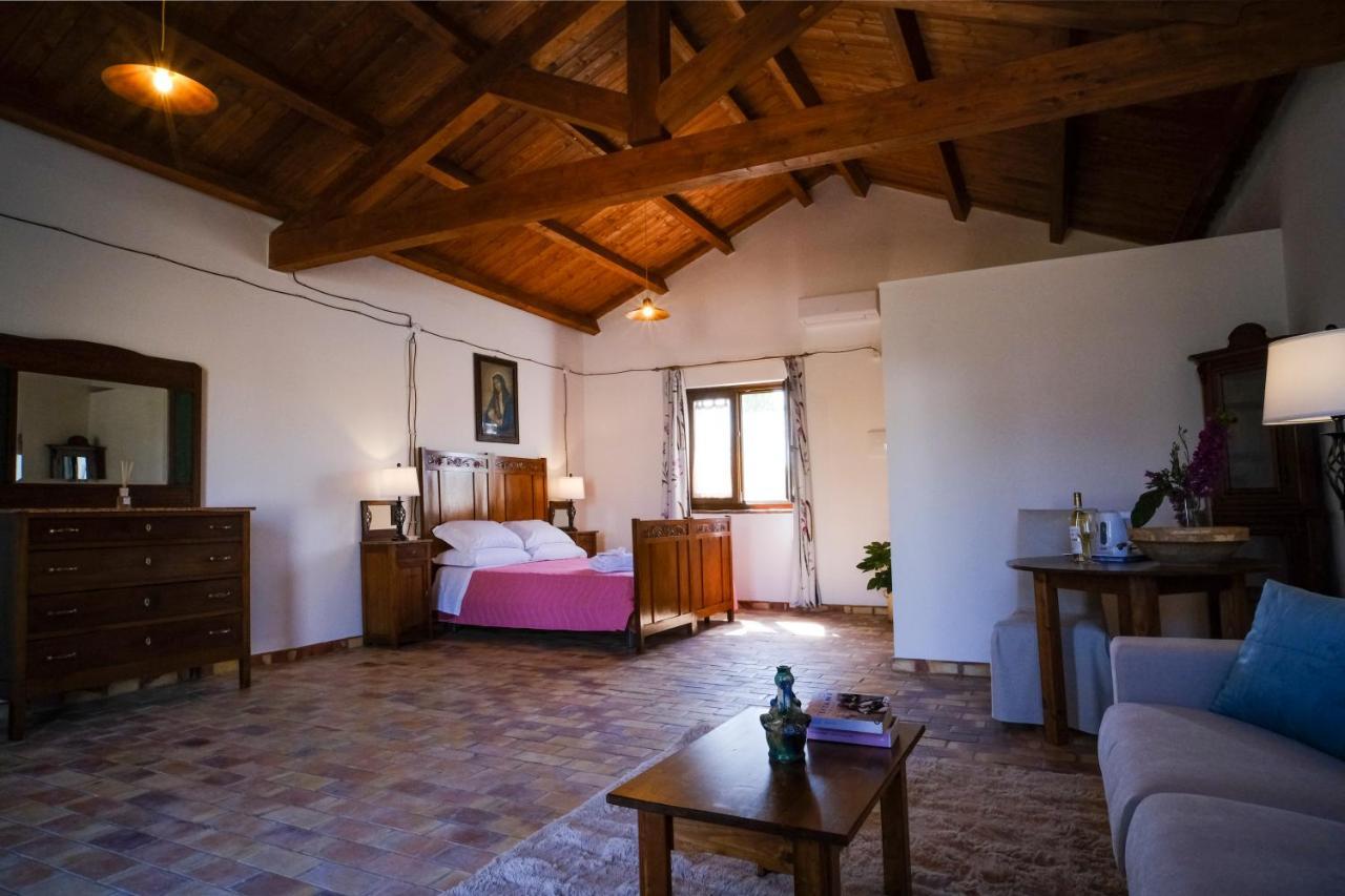 Masseria Crocco Montalbano Ionico 外观 照片